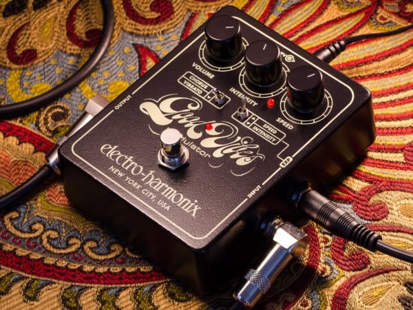Electro-Harmonix Good Vibes Analog Modulator Pedal - Image 2
